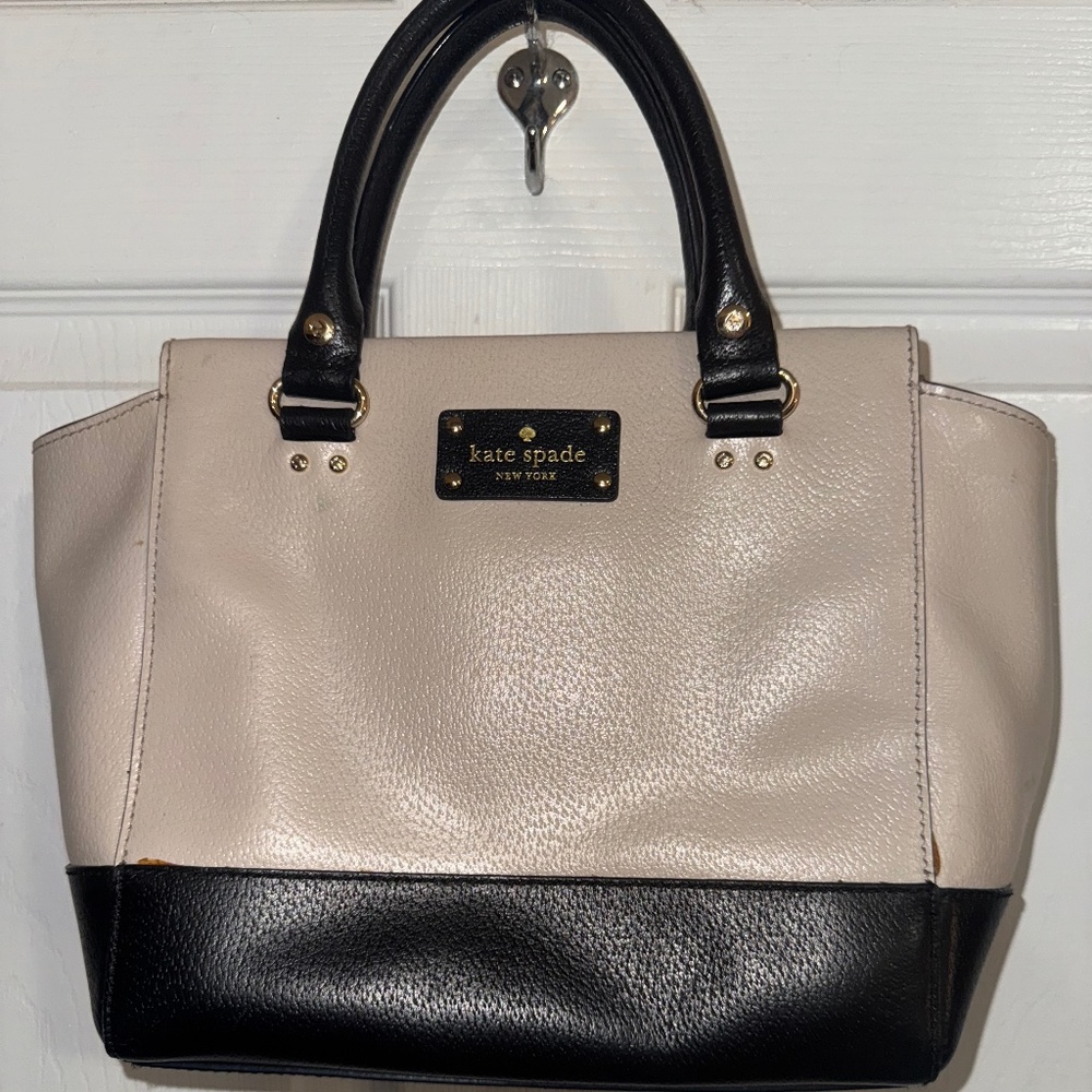 Kate Spade purse blush and black